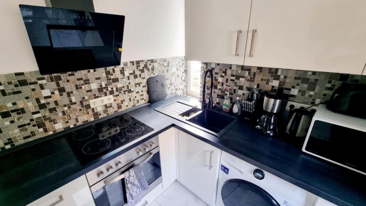Cozy And Modern 1 Bedroom 3 Room Apartment Wiesbaden Kültér fotó